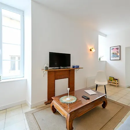 Le Recoin Serein, Charme Et Modernite Nyaraló Mauléon